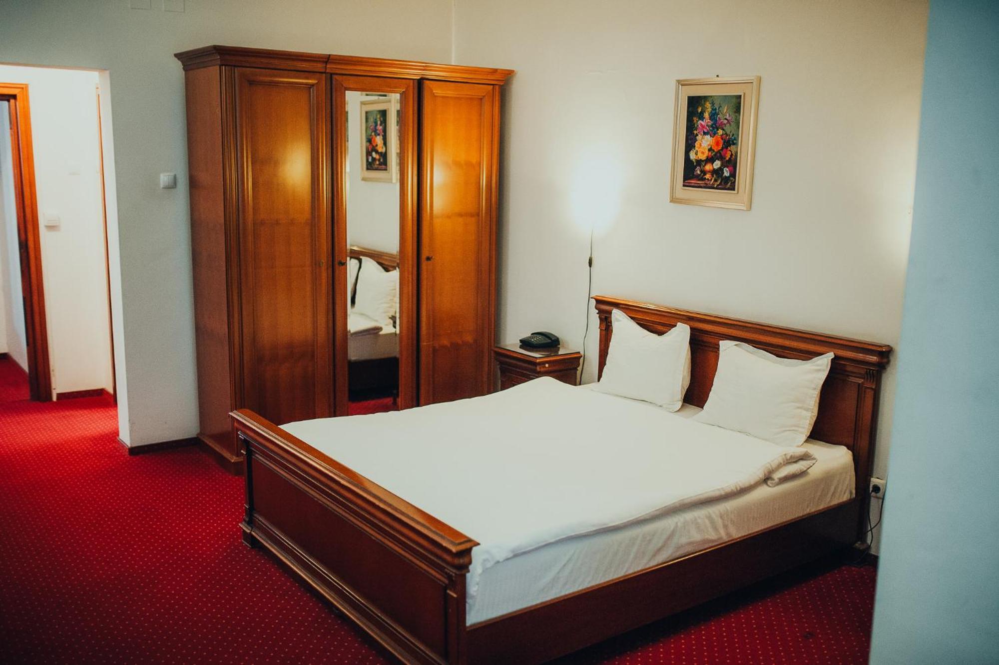 Hotel Bavaria Craiova Eksteriør bilde