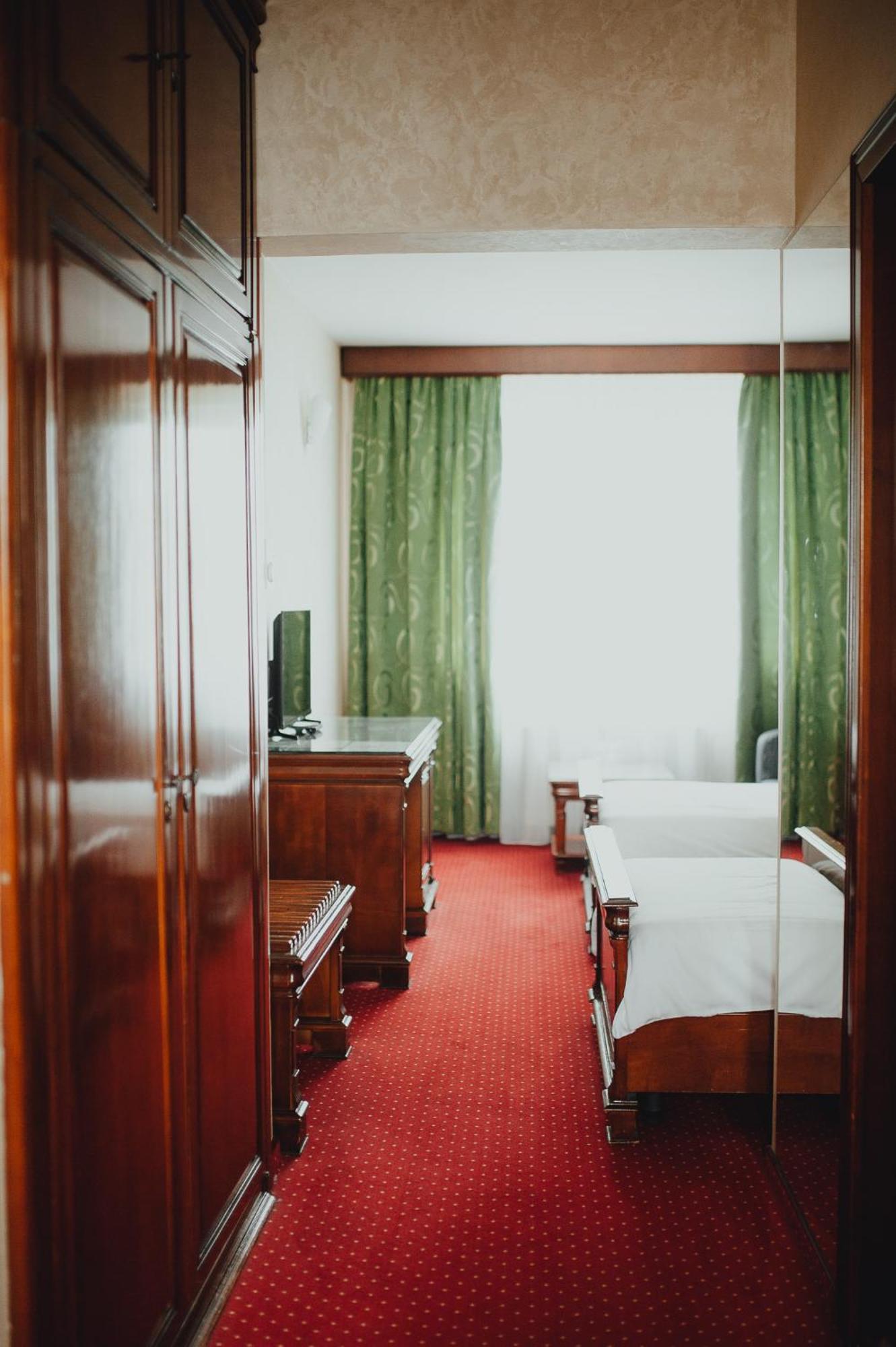 Hotel Bavaria Craiova Eksteriør bilde