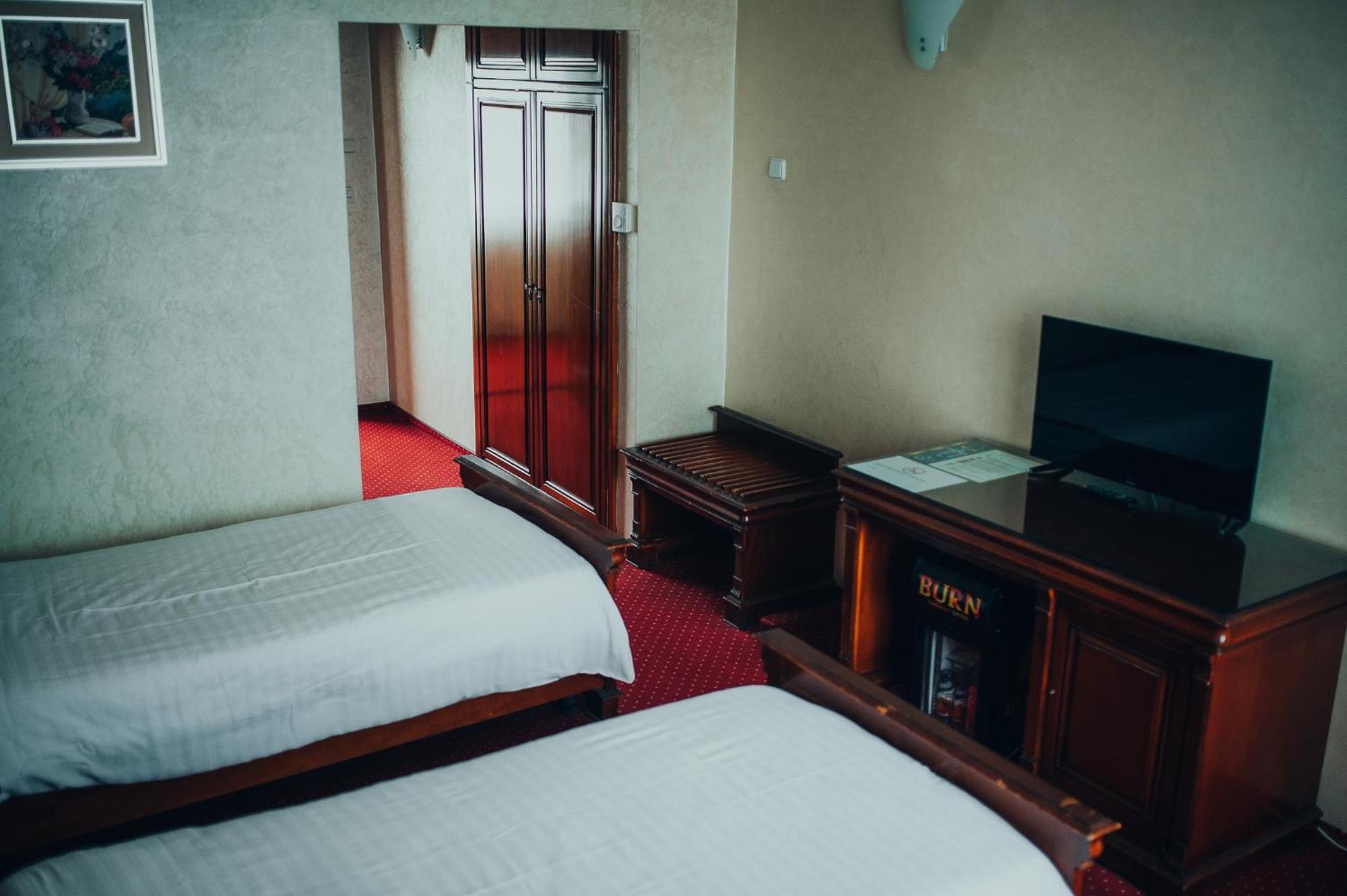 Hotel Bavaria Craiova Eksteriør bilde