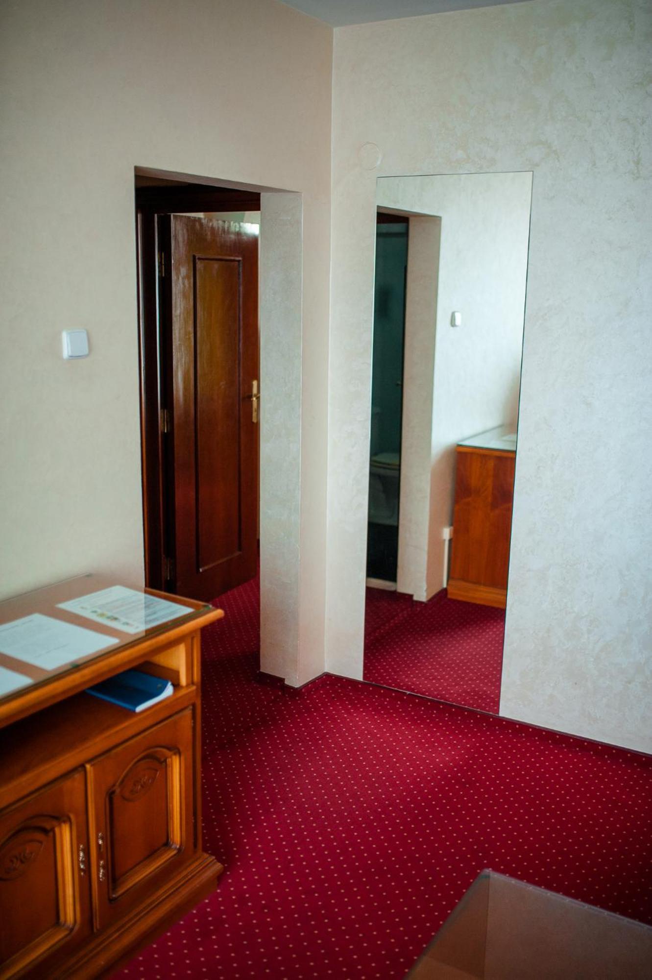 Hotel Bavaria Craiova Eksteriør bilde
