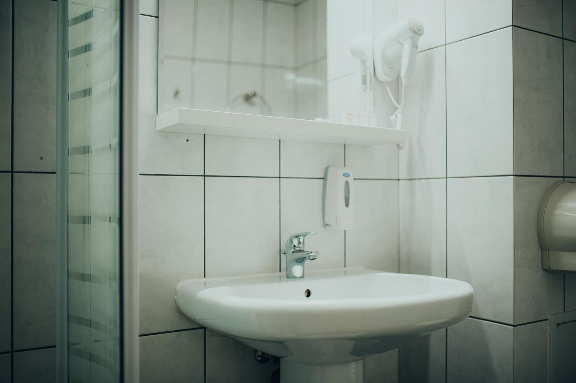 Hotel Bavaria Craiova Eksteriør bilde