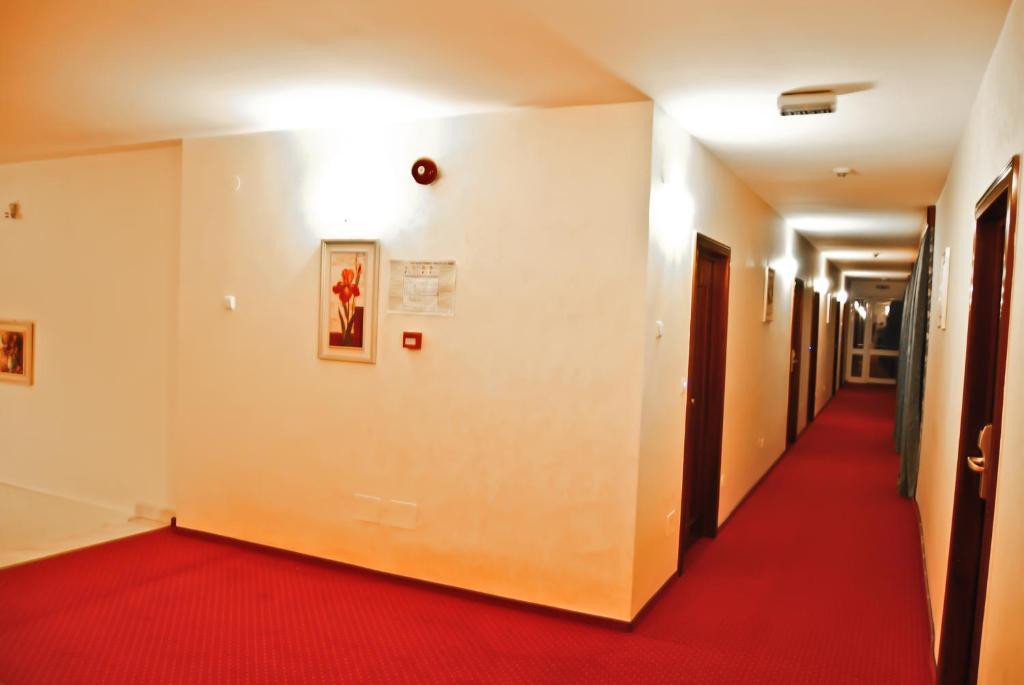 Hotel Bavaria Craiova Eksteriør bilde