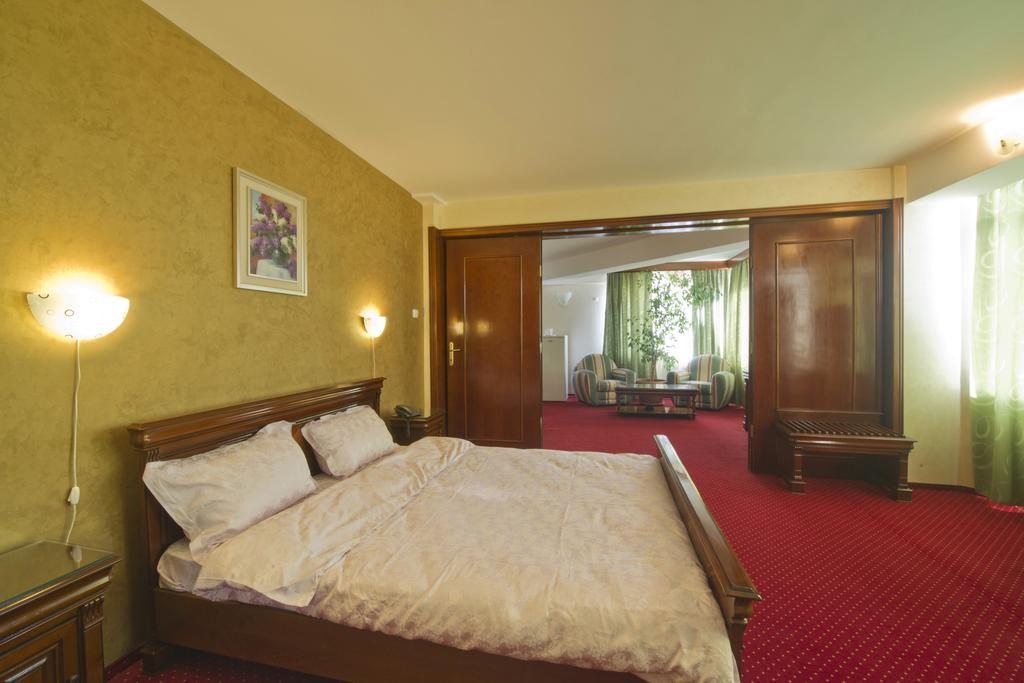 Hotel Bavaria Craiova Eksteriør bilde